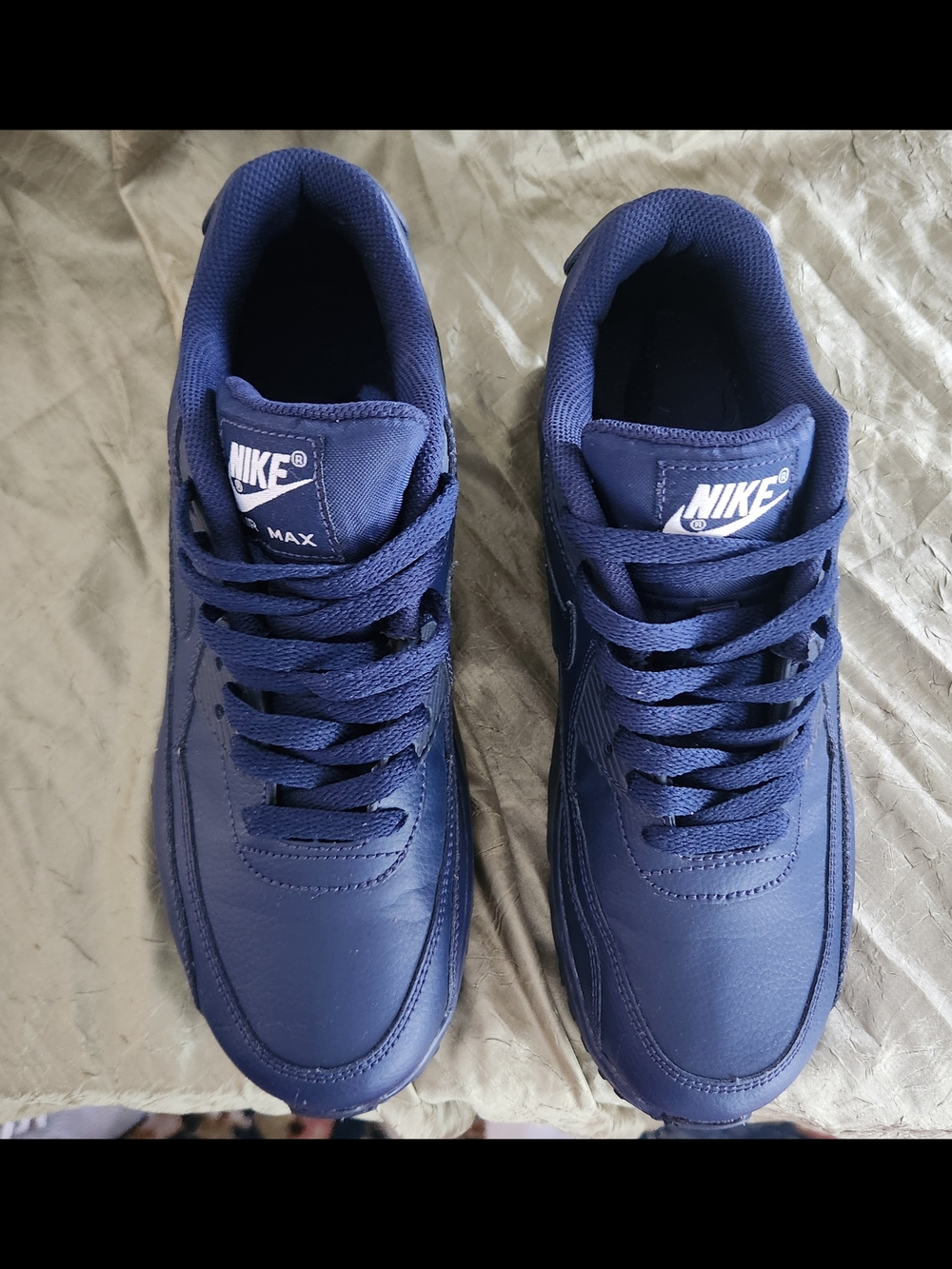Nike Men’s Air Max Low-Top Sneakers in Navy Blue